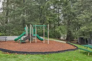 4629 W Lake Sammamish Pkwy SE, Issaquah, WA 98027 - Photo 32