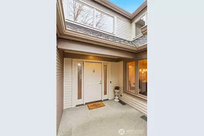 1726 Bellevue Way NE, Bellevue, WA 98004 - Photo 6