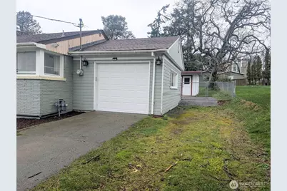 1740 SE 6th Street, Oak Harbor, WA 98277 - Photo 2