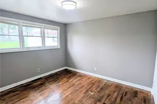 1740 SE 6th St, Oak Harbor, WA 98277 - Photo 8