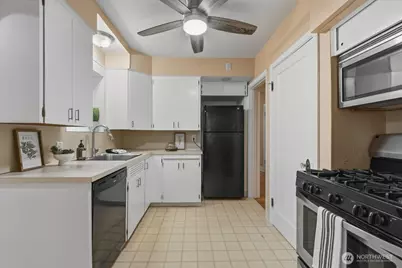 611 E 29th Street, Vancouver, WA 98663 - Photo 12