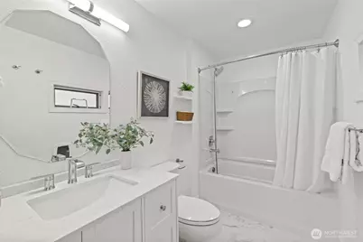 424 27th Avenue E, Seattle, WA 98112 - Photo 16