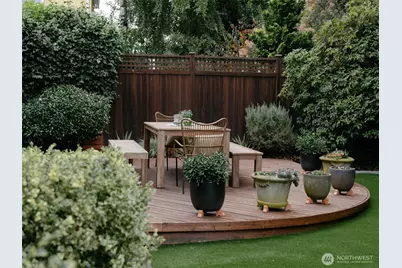 1812 10th Avenue E, Seattle, WA 98102 - Photo 24