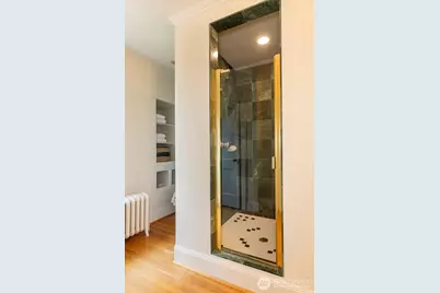 1812 10th Avenue E, Seattle, WA 98102 - Photo 36