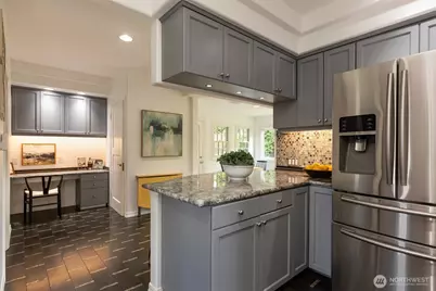 1812 10th Avenue E, Seattle, WA 98102 - Photo 18