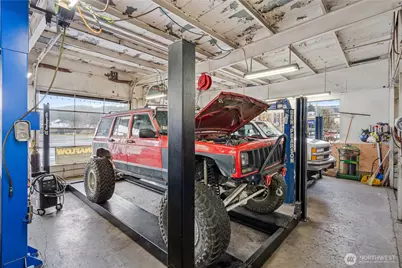 15608 Main Street E, Sumner, WA 98390 - Photo 14