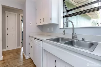 713 136th Street S, Tacoma, WA 98444 - Photo 10