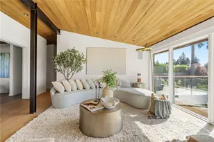 9135 NE 19th St, Clyde Hill, WA 98004 - Photo 4