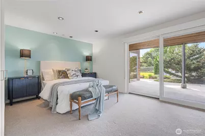 9135 NE 19th St, Clyde Hill, WA 98004 - Photo 28