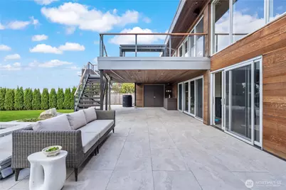 9135 NE 19th St, Clyde Hill, WA 98004 - Photo 38