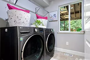 11527 113th Pl NE, Kirkland, WA 98033 - Photo 16