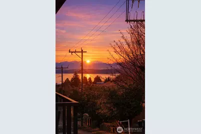 5001 California Avenue SW #202, Seattle, WA 98136 - Photo 4