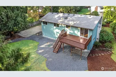 13433 1st Avenue W, Everett, WA 98208 - Photo 2