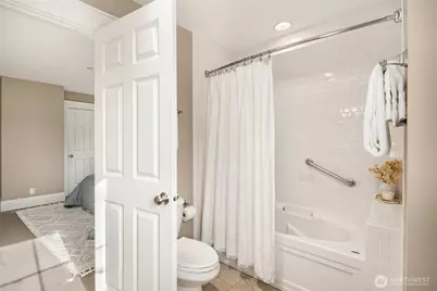 328 Ericksen Avenue NE #R2, Bainbridge Island, WA 98110 - Photo 24