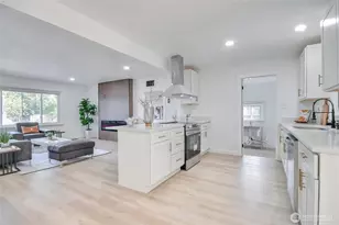 302 S 76th St, Tacoma, WA 98408 - Photo 10