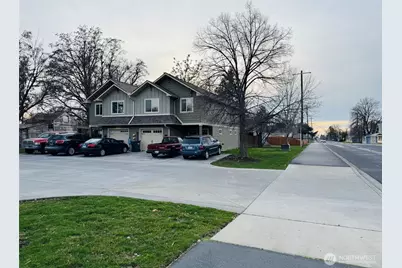 218 E Whitman Drive, College Place, WA 99324 - Photo 4