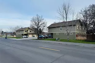 226 E Whitman Dr, College Place, WA 99324 - Photo 2