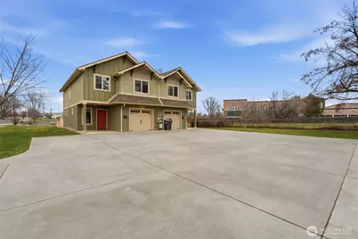 226 E Whitman Drive, College Place, WA 99324 - Photo 4