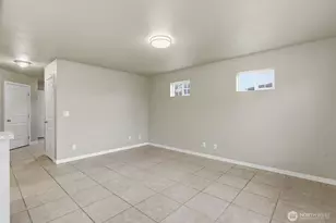 226 E Whitman Dr, College Place, WA 99324 - Photo 14