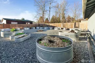 1122 13th St SW, Puyallup, WA 98371 - Photo 32