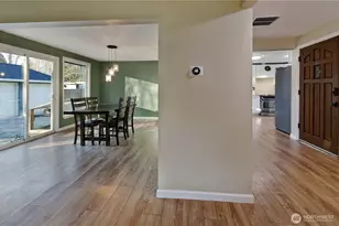 1122 13th St SW, Puyallup, WA 98371 - Photo 10