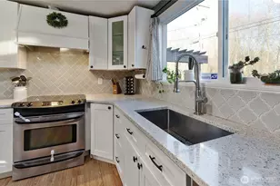 1122 13th St SW, Puyallup, WA 98371 - Photo 8