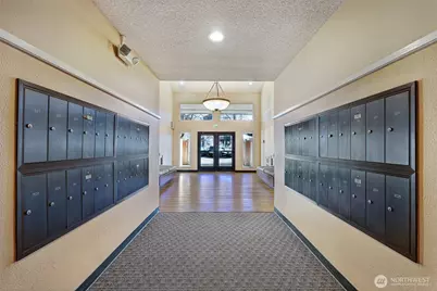 13717 Linden Ave N #204, Seattle, WA 98133 - Photo 20