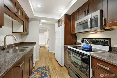 13717 Linden Ave N #204, Seattle, WA 98133 - Photo 10