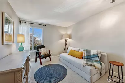 13717 Linden Ave N #204, Seattle, WA 98133 - Photo 18