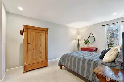 13717 Linden Ave N #204, Seattle, WA 98133 - Photo 16