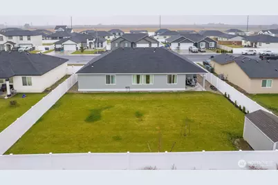 915 P Street SW, Quincy, WA 98848 - Photo 2