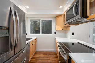 11619 NE 97th St, Kirkland, WA 98033 - Photo 8