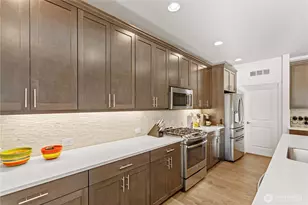 18934 146 St E, Bonney Lake, WA 98391 - Photo 8