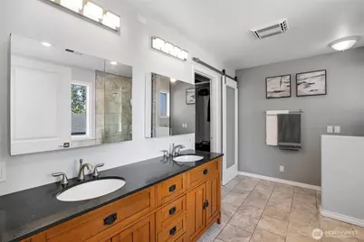 4924 N Vista Drive E, Bonney Lake, WA 98391 - Photo 16