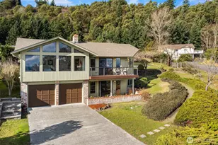 25755 SW Gold Beach Dr, Vashon, WA 98070 - Photo 1