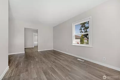 1925 Lombard Avenue #A, Everett, WA 98201 - Photo 10