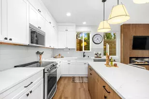 4326 A SW Mills St, Seattle, WA 98136 - Photo 10