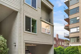 202 W Olympic Pl, Seattle, WA 98119 - Photo 24