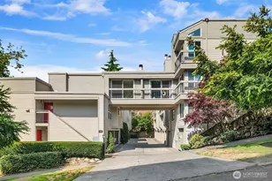 202 W Olympic Pl, Seattle, WA 98119 - Photo 24