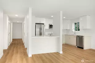 1028 Lakeview Blvd E, Seattle, WA 98102 - Photo 6