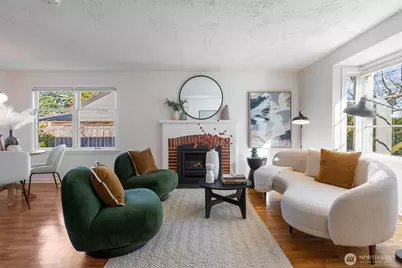 10739 Fremont Avenue N, Seattle, WA 98133 - Photo 4