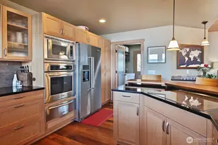 896 Snowshoe Pl, Greenbank, WA 98253 - Photo 14