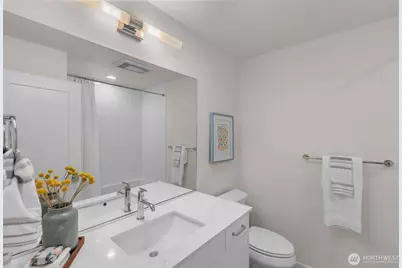 8335 B 12th Avenue NW, Seattle, WA 98117 - Photo 10