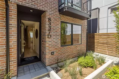 8335 B 12th Avenue NW, Seattle, WA 98117 - Photo 2