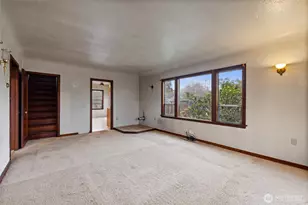 125 S 64th St, Tacoma, WA 98408 - Photo 2