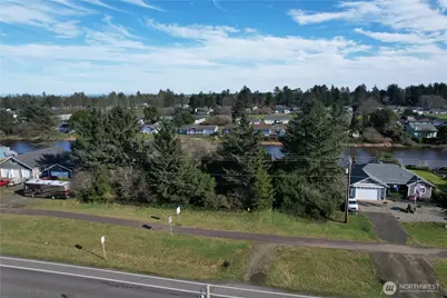 466 Point Brown Avenue NE, Ocean Shores, WA 98569 - Photo 2