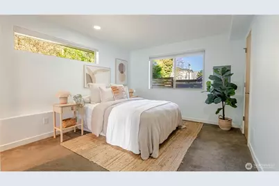 3245 21st Ave W, Seattle, WA 98199 - Photo 2