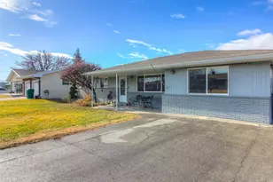 408 S 47th Ave, Yakima, WA 98908 - Photo 2
