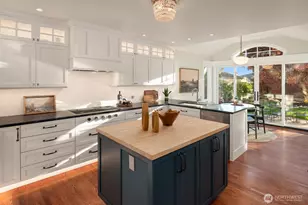 1915 35th Ave W, Seattle, WA 98199 - Photo 6