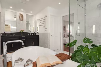 1915 35th Avenue W, Seattle, WA 98199 - Photo 14